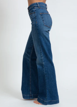 Juniper Wide Leg Auburn Jean